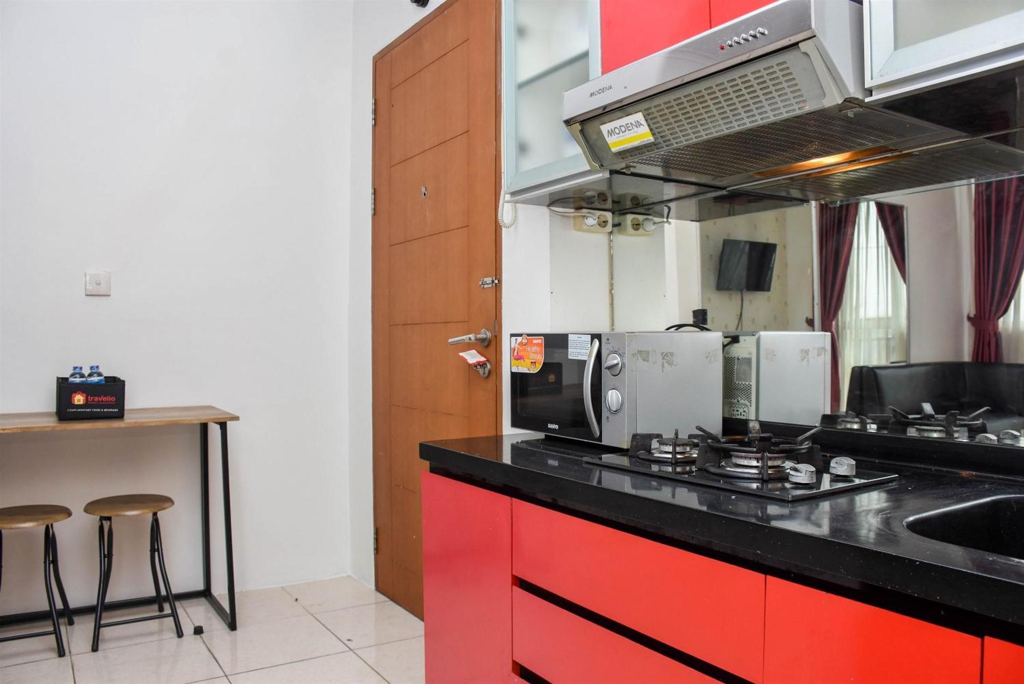 And Homey 1br At Maple Park Sunter By Travelio Apartemen *